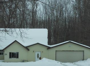 9933 Station Rd, Columbia Station, OH 44028