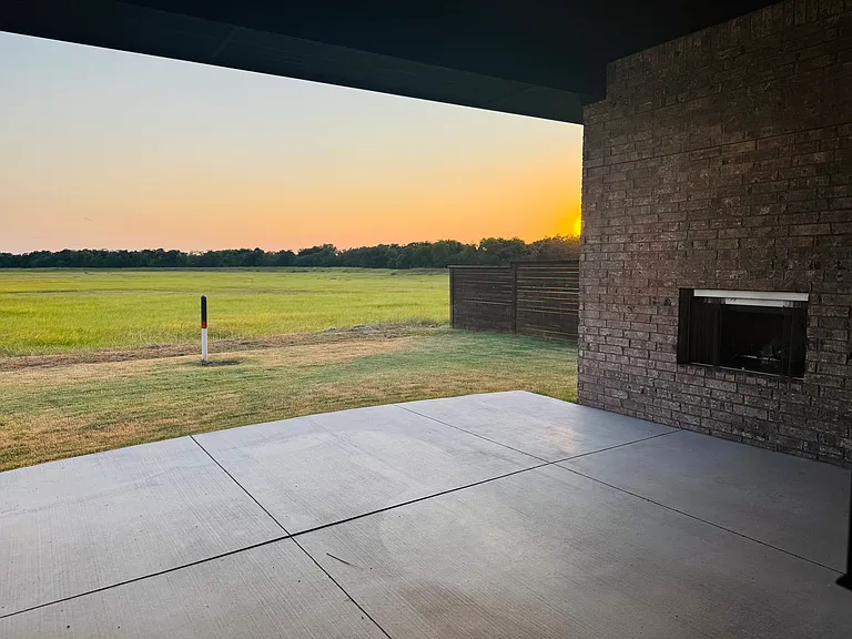 16125 Vermillion Dr — Photo 17