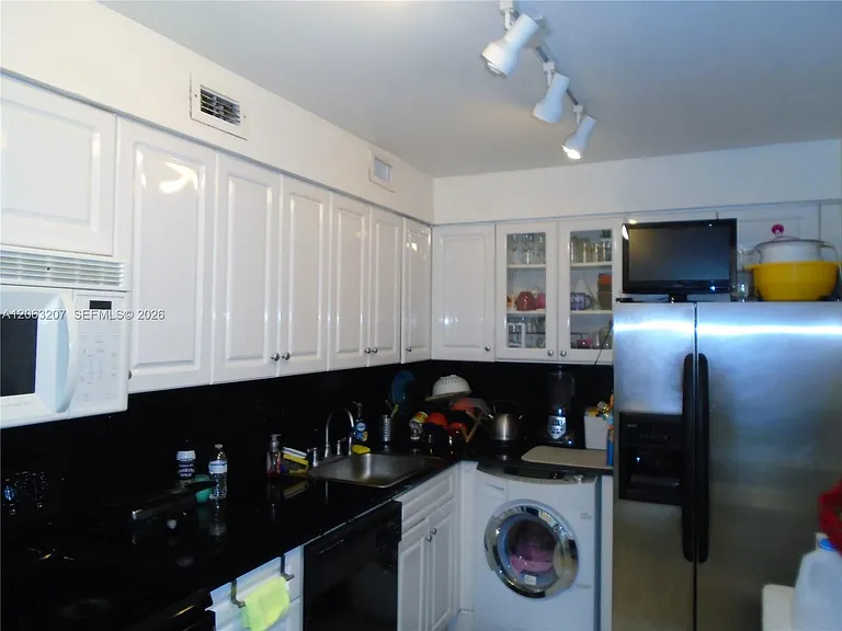 6770 Indian Creek Dr #TS — Photo 15