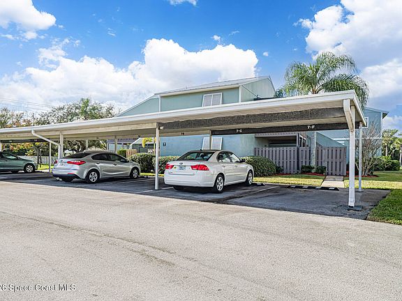 3rd image of 1198 Breezy Way