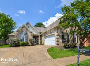 995 Nesting Wood Cir W, Cordova, TN 38018
