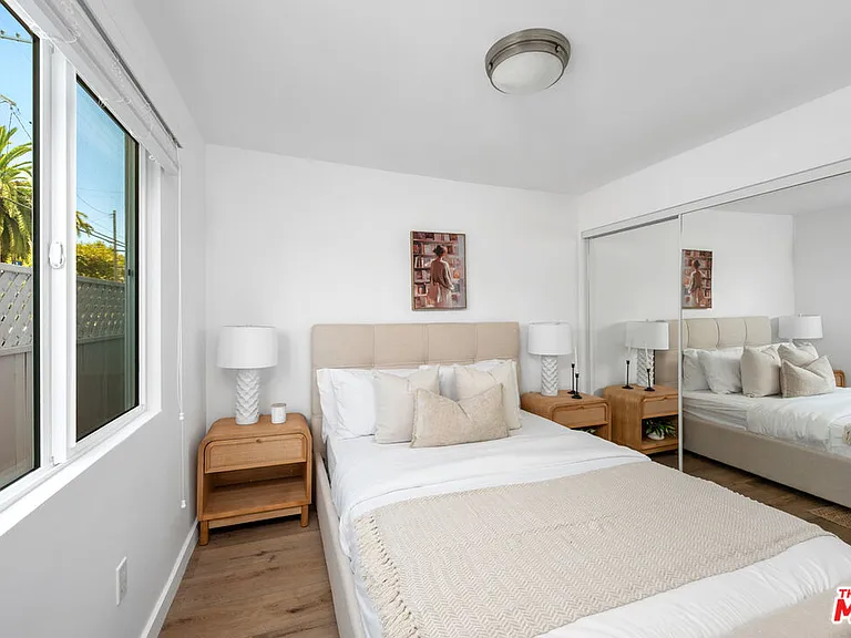 318 N Venice Blvd #B — Photo 16