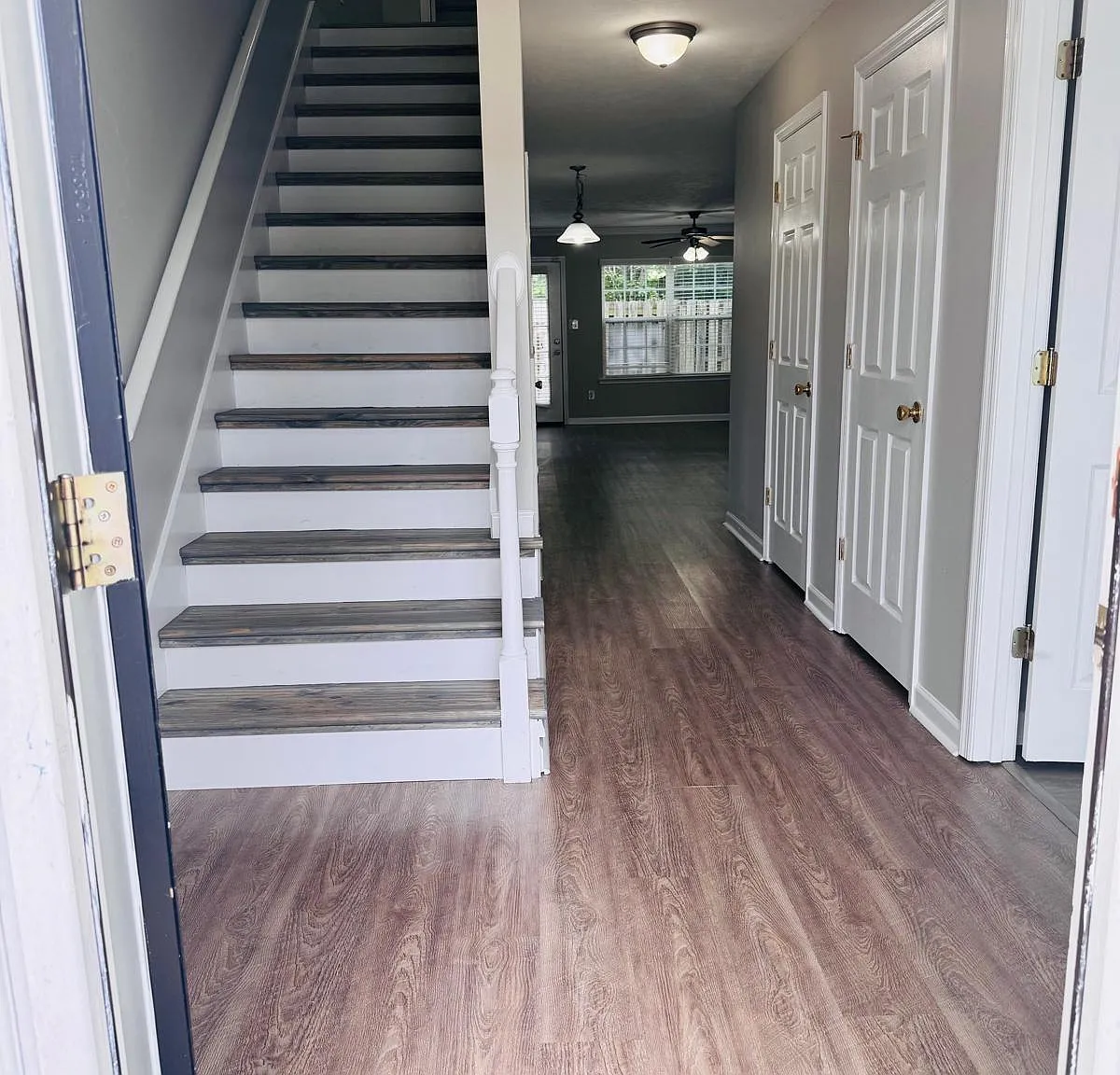 3 bed, 2.5 bath, 1974 sqft, $1,800 — Photo 2