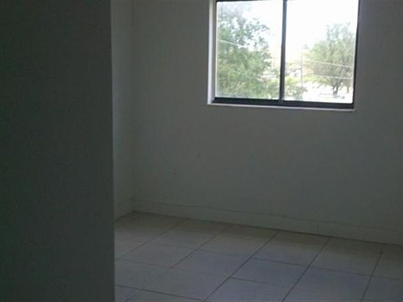 2nd image of 1498 NW 15th St APT 207