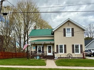 9 Rowley St, Gouverneur, NY 13642