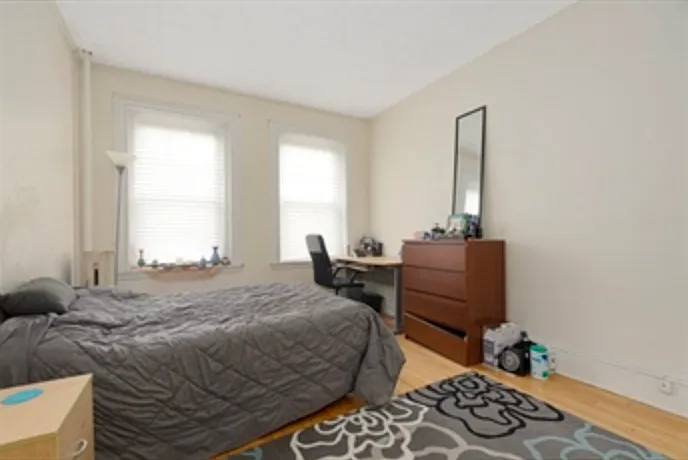 2 bed, 630 sqft, $2,400 — Photo 3
