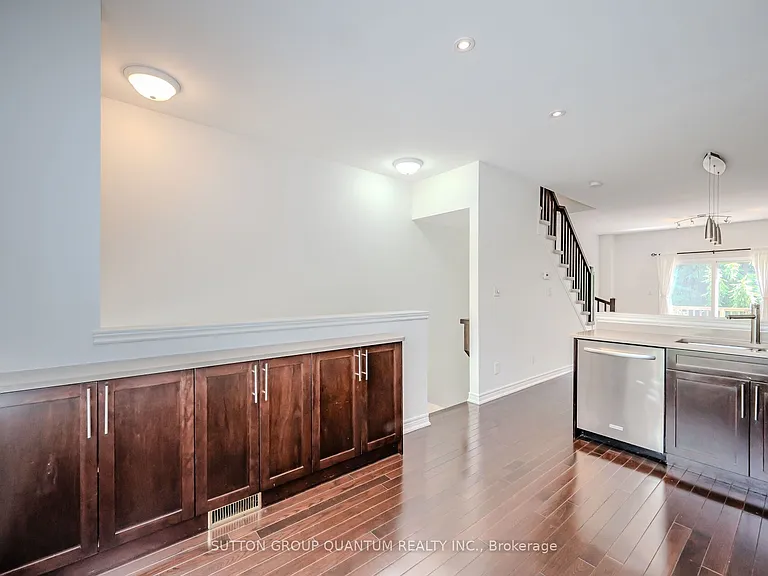 4304 Ingram Cmn — Photo 4