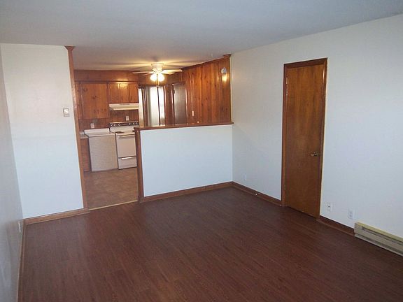 3rd image of 2141 Belcourt Ave #9