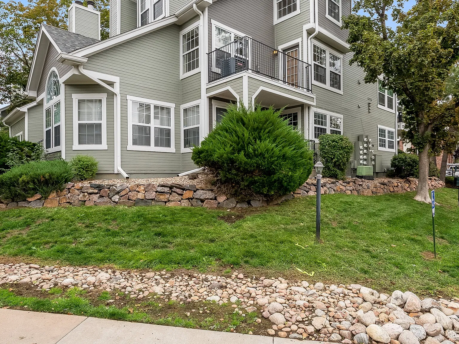6775 S Ivy St - B-5 - B-5 — Photo 3
