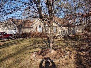 1713 Hunterwoods Dr, High Point, NC 27265