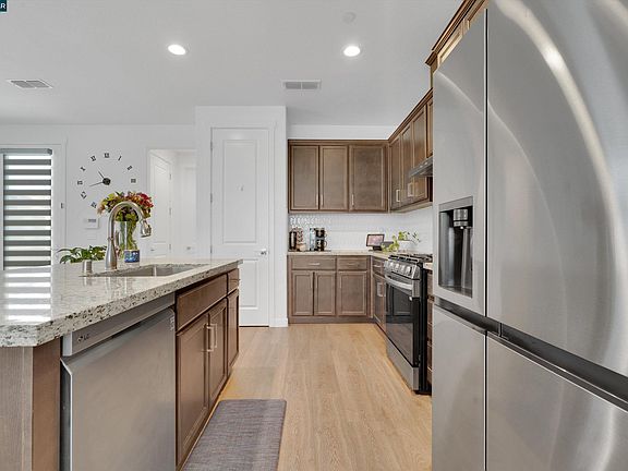 5th image of 2307 Rustic Oak Ln