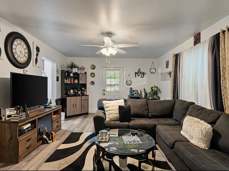 303 S Rowland St #2 — Photo 13