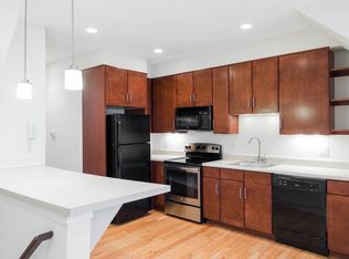 923 S 23rd St #A, Philadelphia, PA 19146