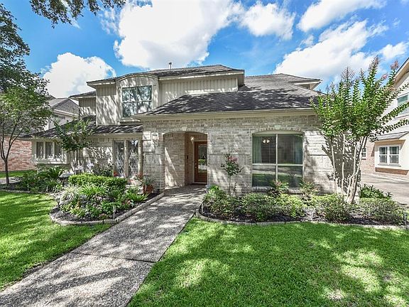2nd image of 1023 Flagmore Dr