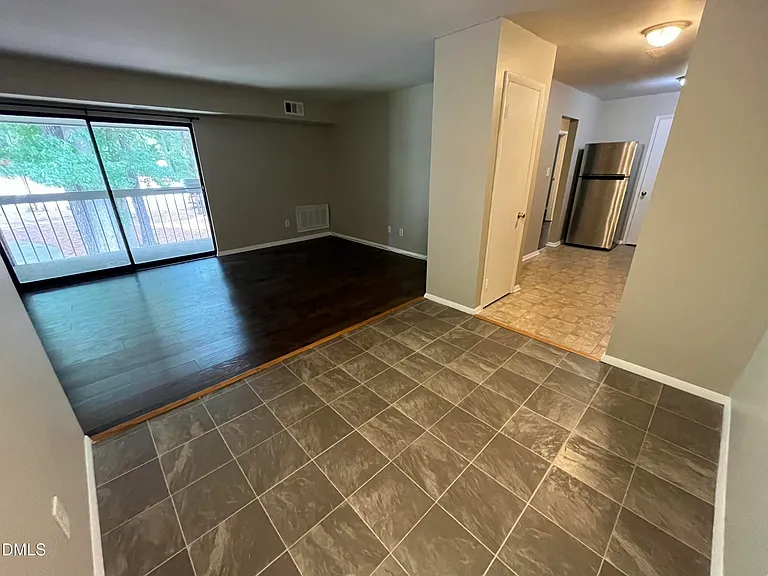 1022 Sandlin Pl #J — Photo 5