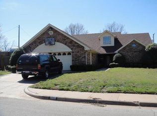 1508 Ridgemont Dr, Wichita Falls, TX 76309