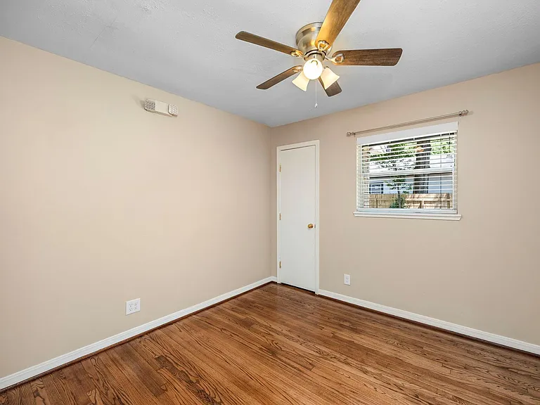 8303 Wilson St — Photo 17
