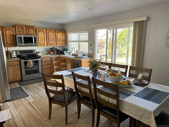 5th image of 10175 Westonhill Dr