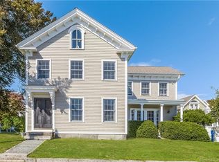 73 Pearl St, Groton, CT 06340