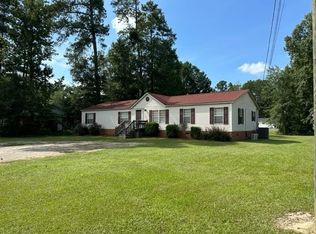 825 E McCarty St, Sandersville, GA 31082