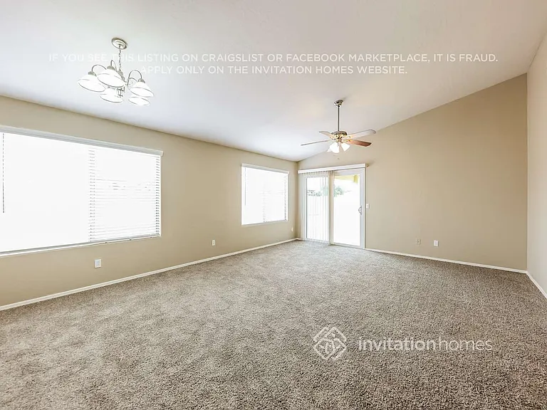 2122 S 114th Ave — Photo 3