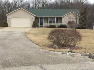 1453 Red Clover Hills Dr, Jonesville, MI 49250