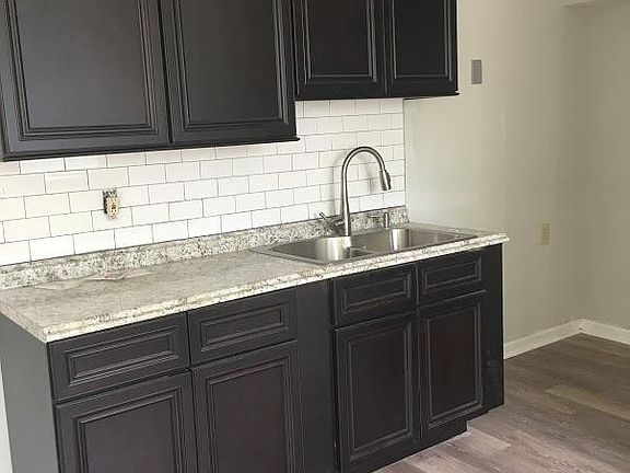 5th image of 25 Fuller St #17733869