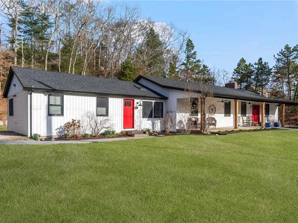 70 Cherokee Bnd, Charlestown, RI 02813