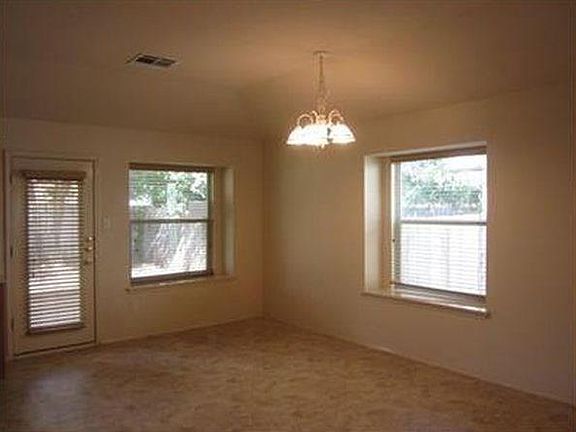 4th image of 3313 Saint Genevieve Dr