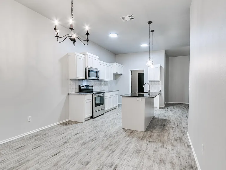 930 Chase Ln — Photo 18