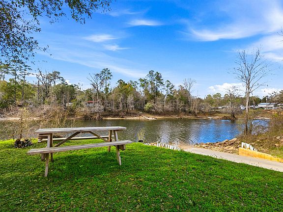 3rd image of 4748 Crooked Rd