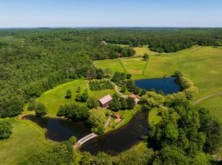 14 Bartlett Road, Kensington, NH 03833