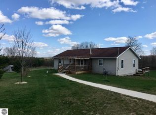 10559 W Millbrook Rd, Blanchard, MI 49310