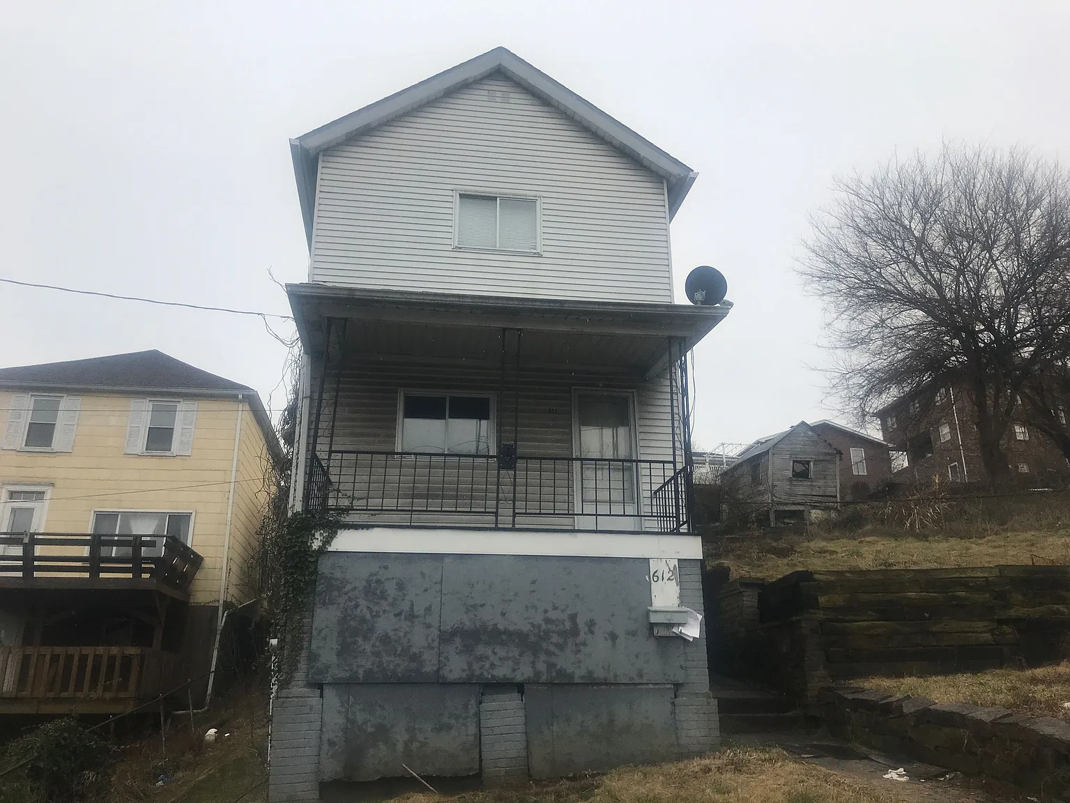 612 6th St photo 1