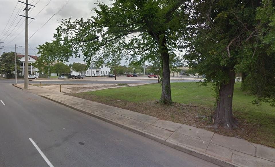 1st image of 1419 4th St