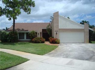 4829 Rabbit Hollow Dr, Boca Raton, FL 33487