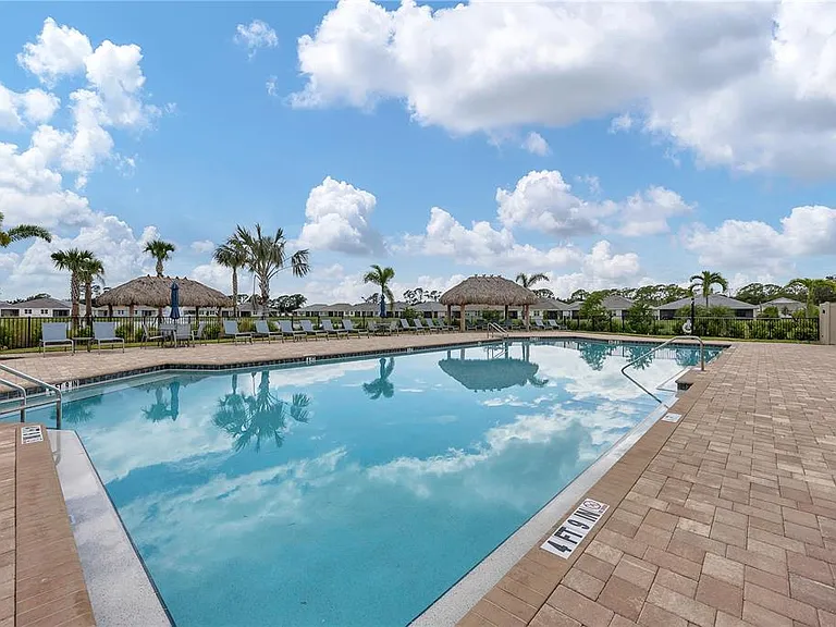 305 Ibiza Loop — Photo 36