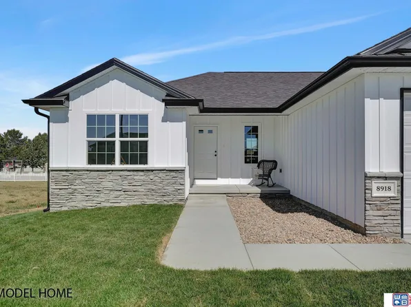 8918 Kinzie St, Lincoln, NE 68507