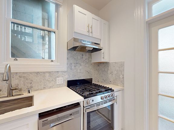 3rd image of 427 Hickory St #427
