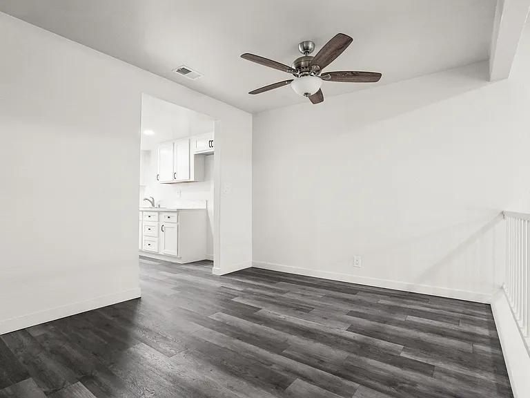 Lincoln Terrace — Photo 13