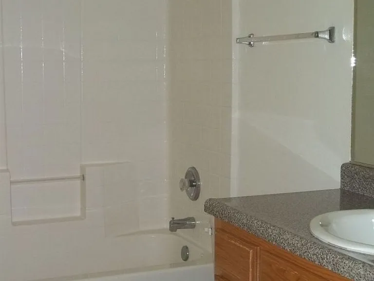 1132 Porter St — Photo 9