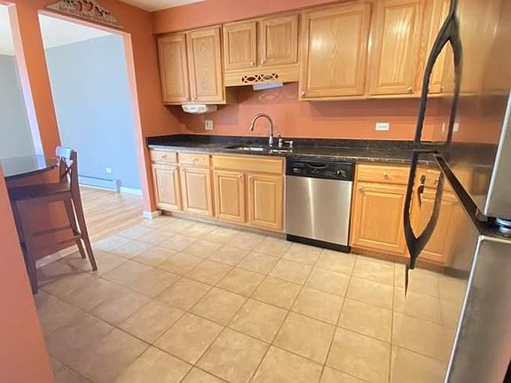 4th image of 5215 Galitz St APT 3B