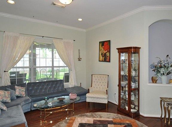 5th image of 415 Sabal Palm Ln