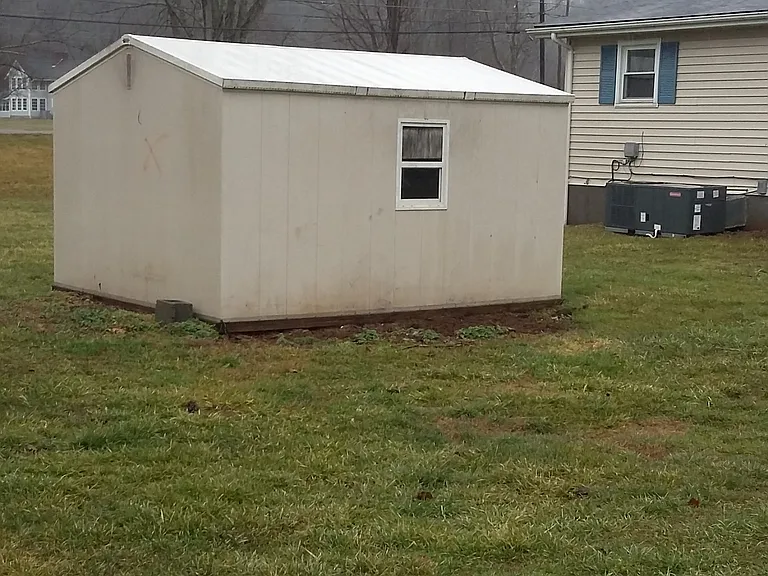 114 Lunceford Ln — Photo 8