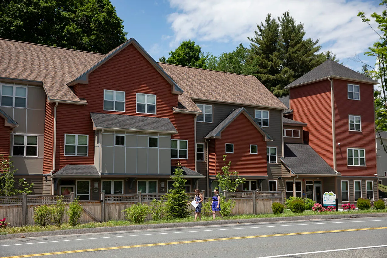 Windrush Commons — Photo 1