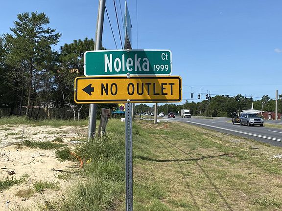 4th image of 9213 Navarre Pkwy