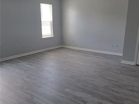 4th image of 3259 Meadow Point Dr