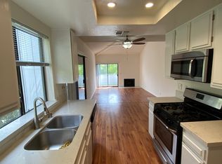 14411 Riverside Dr #22, Sherman Oaks, CA 91423