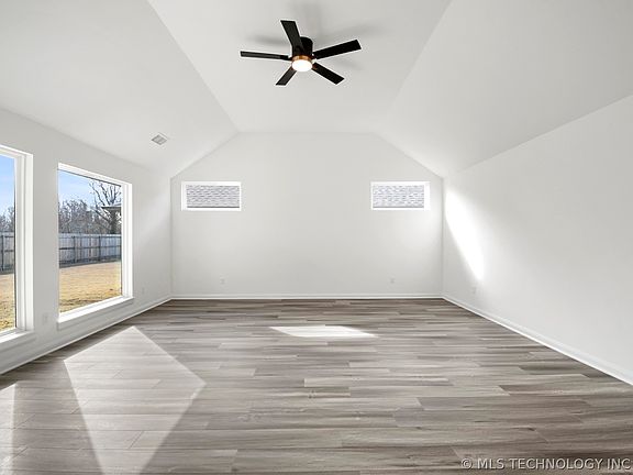 3rd image of 13135 S 105th East Ave