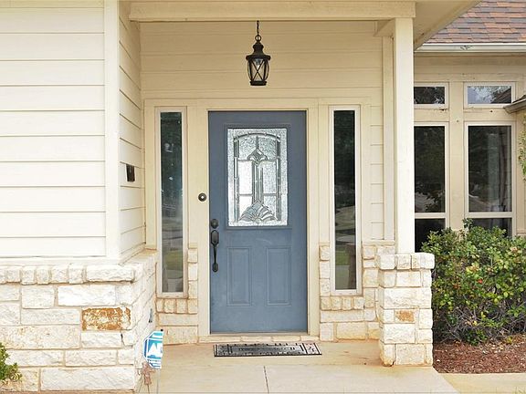 3rd image of 2100 W Emerald Bend Ct